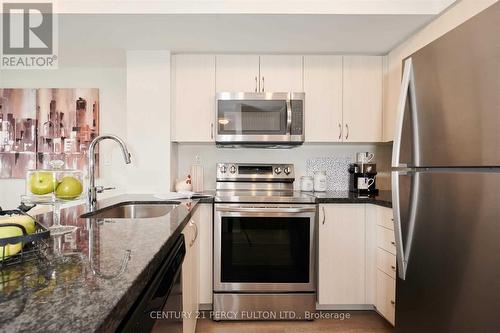 315 - 90 Orchid Place Drive, Toronto, ON - Indoor Photo Showing Kitchen With Stainless Steel Kitchen With Upgraded Kitchen