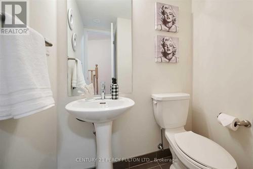 315 - 90 Orchid Place Drive, Toronto, ON - Indoor Photo Showing Bathroom