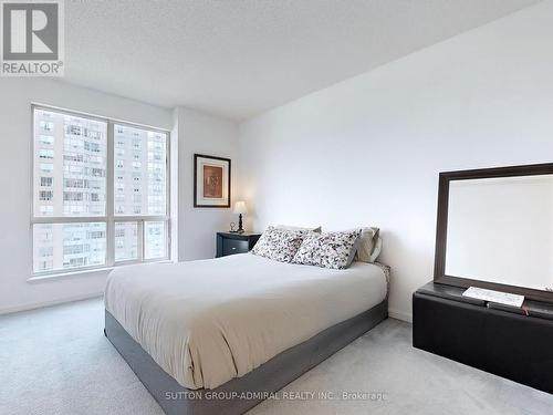 1511 - 18 Lee Centre Drive, Toronto, ON - Indoor Photo Showing Bedroom