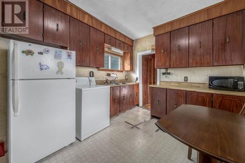 68 Quidi Vidi Road, St. John'S, NL - Indoor Photo Showing Kitchen