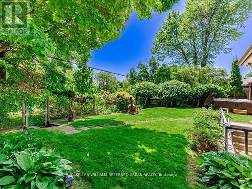 32 Woodgarden Crescent, Toronto, ON - Outdoor