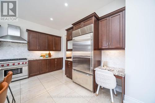 75 Parkheights Trail, King, ON - Indoor Photo Showing Kitchen