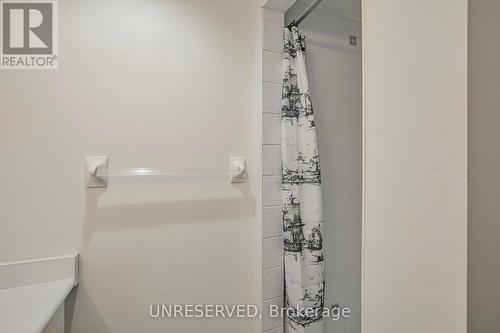 303 - 107 Bond Street, Orillia, ON - Indoor Photo Showing Bathroom