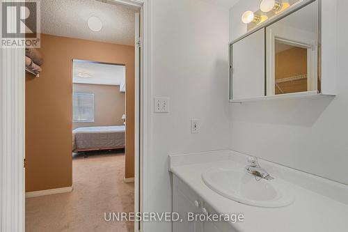 303 - 107 Bond Street, Orillia, ON - Indoor Photo Showing Bathroom