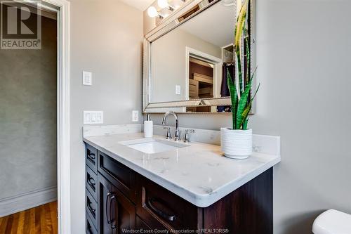 136 Talbot Street West, Leamington, ON - Indoor Photo Showing Bathroom