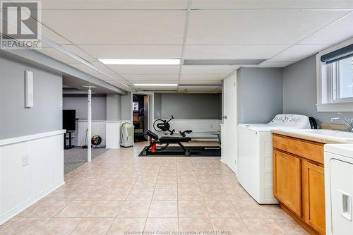 136 Talbot Street West, Leamington, ON - Indoor Photo Showing Laundry Room