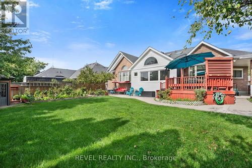 7712 South Wood Drive, Niagara Falls, ON - Outdoor With Deck Patio Veranda