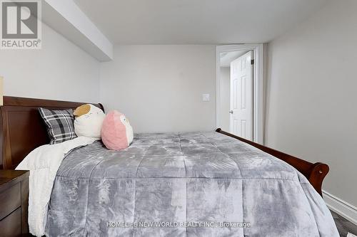 16 Third Street, Kawartha Lakes, ON - Indoor Photo Showing Bedroom