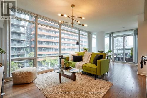 506 - 25 Telegram Mews, Toronto, ON - Indoor Photo Showing Living Room