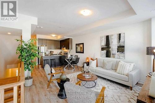 259 Danzatore Path, Oshawa, ON - Indoor Photo Showing Living Room