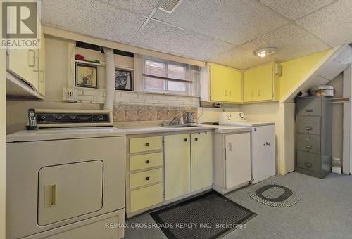 1 Doncaster Avenue, Toronto, ON - Indoor Photo Showing Laundry Room