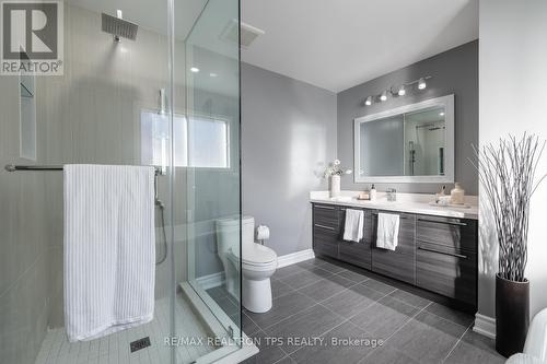 808 Grandview Street N, Oshawa, ON - Indoor Photo Showing Bathroom