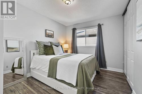 808 Grandview Street N, Oshawa, ON - Indoor Photo Showing Bedroom