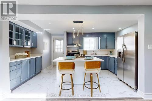 180 Olde Bayview Avenue, Richmond Hill, ON - Indoor Photo Showing Kitchen