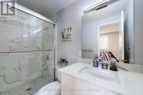 180 Olde Bayview Avenue, Richmond Hill, ON - Indoor Photo Showing Bathroom