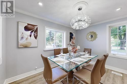 180 Olde Bayview Avenue, Richmond Hill, ON - Indoor Photo Showing Dining Room