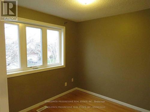 8 Heritage Road, Innisfil, ON - Indoor Photo Showing Other Room