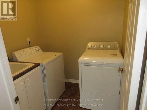 8 Heritage Road, Innisfil, ON - Indoor Photo Showing Laundry Room