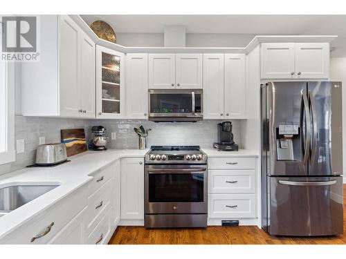 1911 Kechika Street, Kamloops, BC - Indoor Photo Showing Kitchen