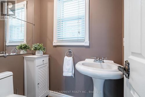 26 Wildan Drive, Hamilton, ON - Indoor Photo Showing Bathroom