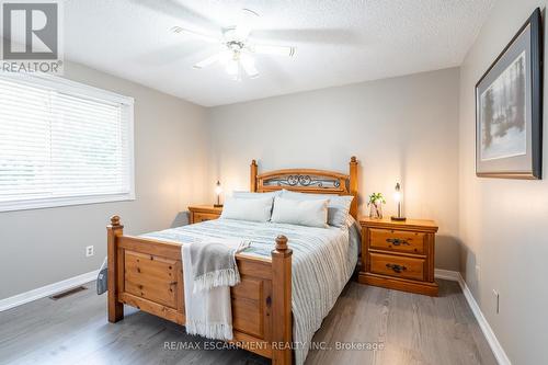 26 Wildan Drive, Hamilton, ON - Indoor Photo Showing Bedroom