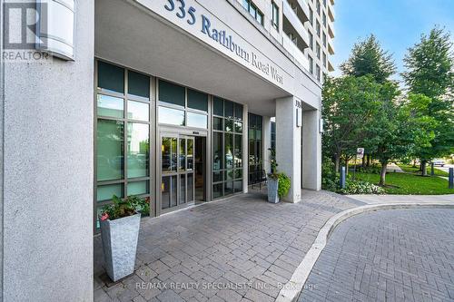 1615 - 335 Rathburn Road W, Mississauga, ON - Outdoor