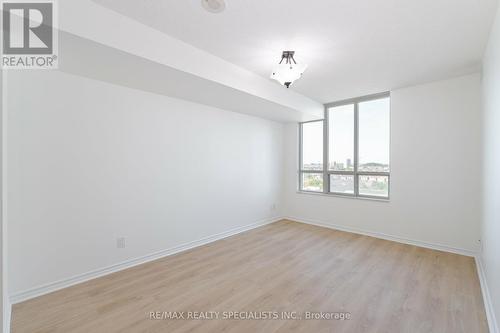 1615 - 335 Rathburn Road W, Mississauga, ON - Indoor Photo Showing Other Room