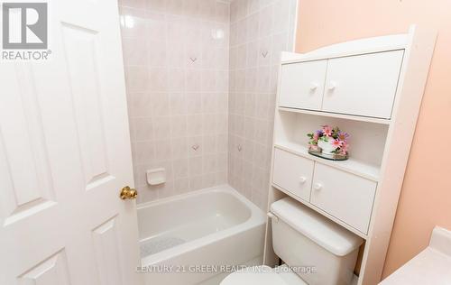 3875 Allcroft Road, Mississauga, ON - Indoor Photo Showing Bathroom