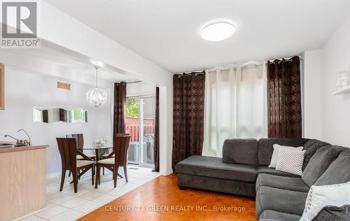 3875 Allcroft Road, Mississauga, ON - Indoor Photo Showing Living Room