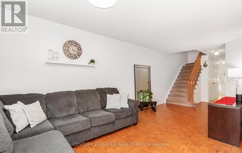 3875 Allcroft Road, Mississauga, ON - Indoor Photo Showing Living Room