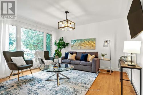 50 Gondola Crescent, Toronto, ON - Indoor Photo Showing Living Room