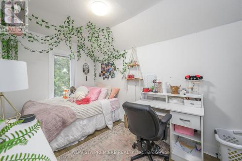 256 Pearl Street, North Middlesex (Parkhill), ON - Indoor Photo Showing Bedroom