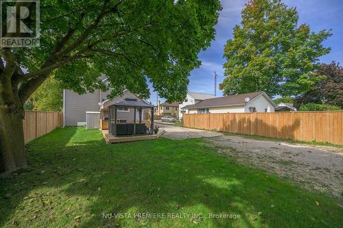 256 Pearl Street, North Middlesex (Parkhill), ON - Outdoor With Backyard