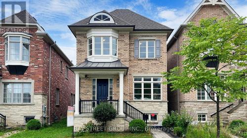 202 Paradelle Drive, Richmond Hill, ON - Outdoor With Facade