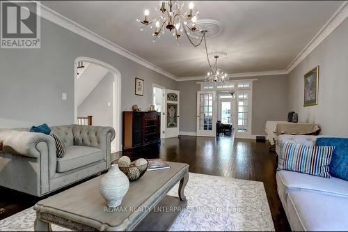 100 Old Mill Road, Toronto, ON - Indoor Photo Showing Living Room