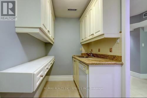 100 Old Mill Road, Toronto, ON - Indoor Photo Showing Laundry Room