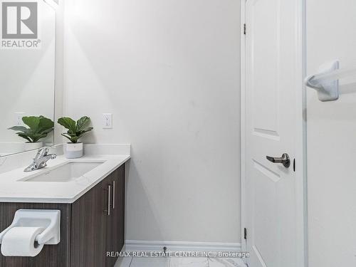 45 Knotsberry Circle, Brampton, ON - Indoor Photo Showing Bathroom