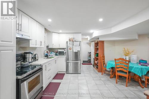 13 Bliss Street, Brampton, ON - Indoor Photo Showing Kitchen