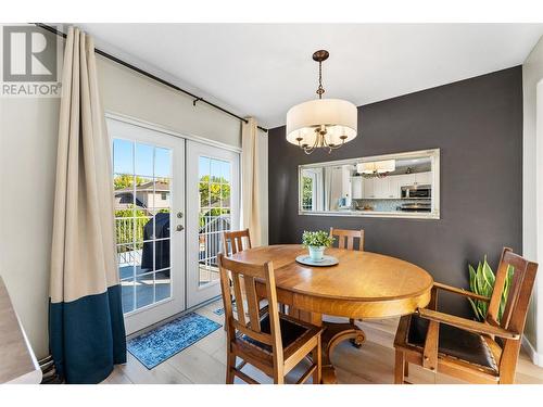 300 Murray Crescent, Kelowna, BC - Indoor Photo Showing Dining Room