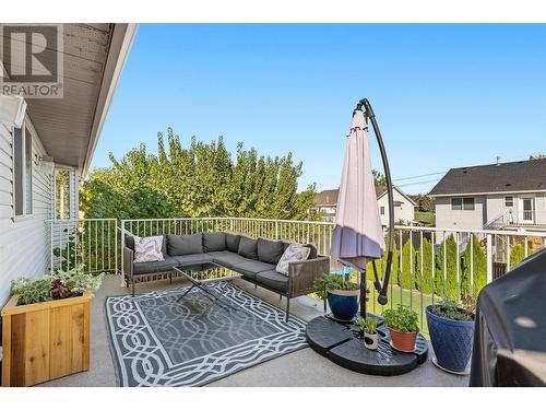 300 Murray Crescent, Kelowna, BC - Outdoor With Deck Patio Veranda With Exterior