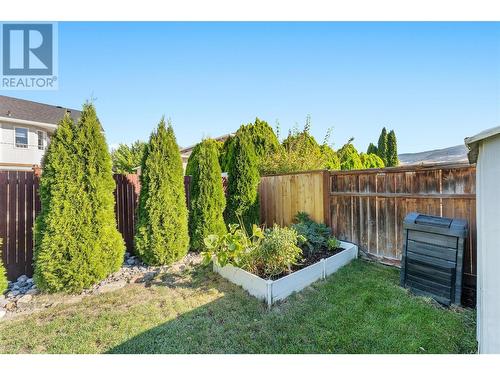 300 Murray Crescent, Kelowna, BC - Outdoor