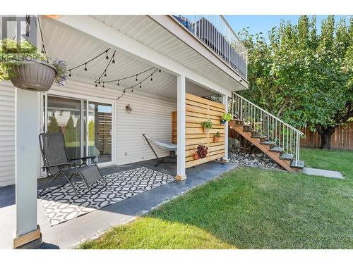 300 Murray Crescent, Kelowna, BC - Outdoor With Exterior