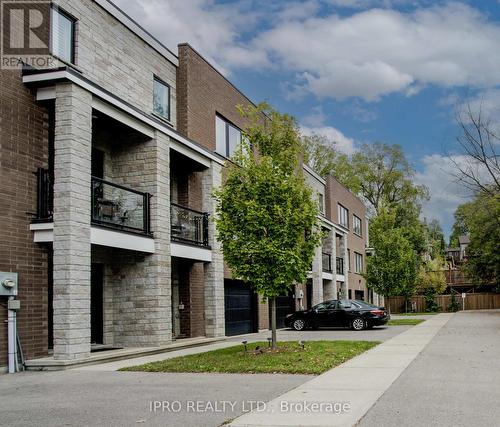 26 - 33 Jarvis Street, Brantford, ON - Outdoor With Balcony