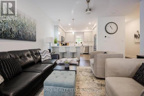 26 - 33 Jarvis Street, Brantford, ON - Indoor Photo Showing Living Room