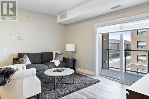 728 Brownstone Unit# 303, Lakeshore, ON - Indoor Photo Showing Living Room