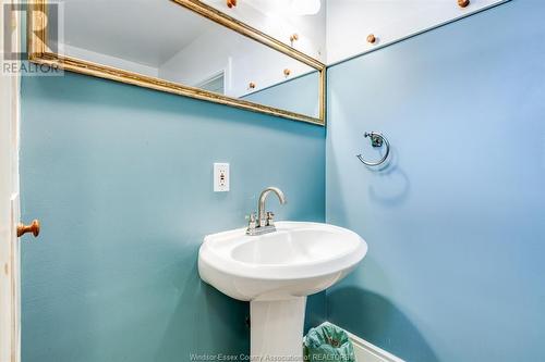 144 Train Court, Kingsville, ON - Indoor Photo Showing Bathroom