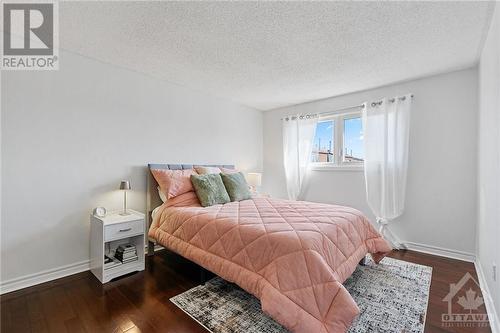 3333 Mccarthy Road Unit#19, Ottawa, ON - Indoor Photo Showing Bedroom