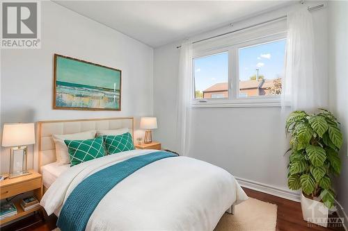 3333 Mccarthy Road Unit#19, Ottawa, ON - Indoor Photo Showing Bedroom