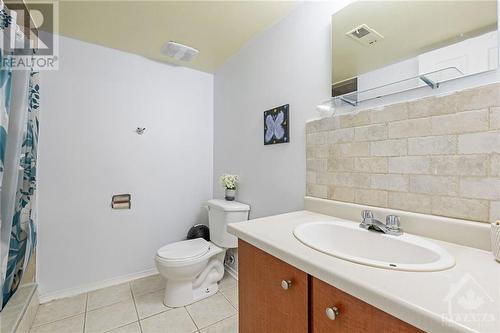 3333 Mccarthy Road Unit#19, Ottawa, ON - Indoor Photo Showing Bathroom