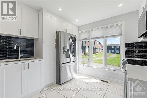 19 - 3333 Mccarthy Road, Ottawa, ON - Indoor Photo Showing Kitchen